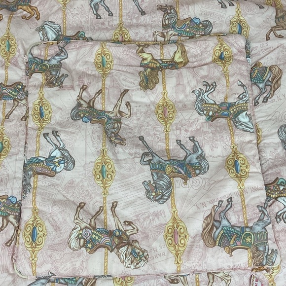 Handmade vintage lap quilt blanket carousel horses print 40.5” x 37” - Picture 5 of 11